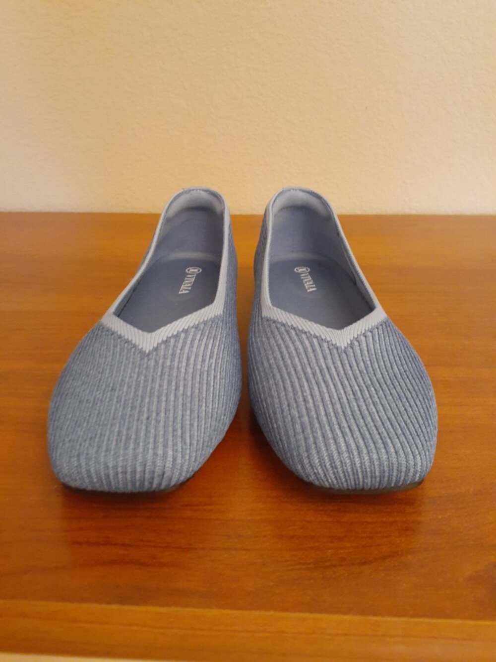 VIVAIA Square Toe V-Cut Flat - Picture 3 of 11